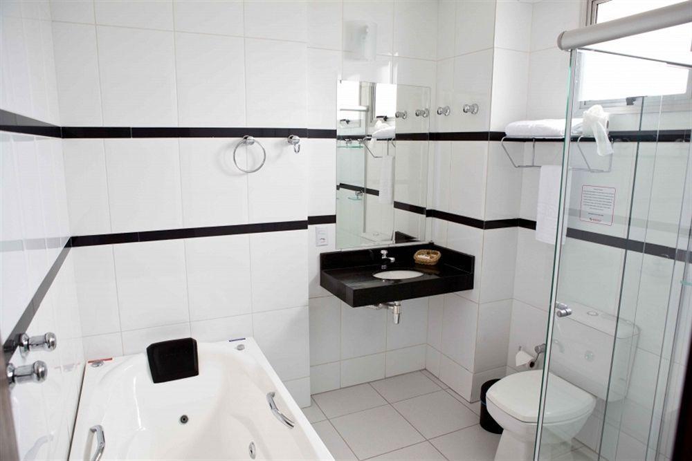 Serras Hotel Cuiaba  Bagian luar foto